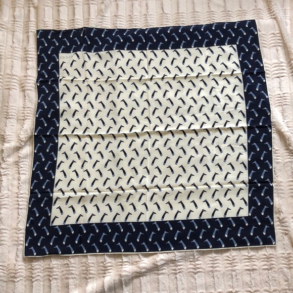 Authentic Gucci Silk Scarf - Picture 3 of 6